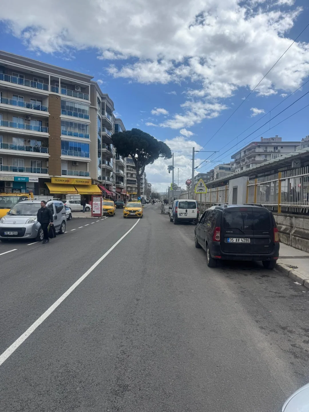Karşıyaka Demirköprü'de Satılık 2+1 Kapalı Mutfak Daire — fotoğraf 13