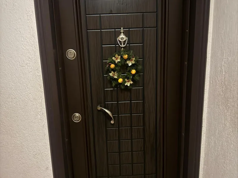 Çiğli Kaymakamlık Yakını Eşyalı 2+1 Klasik Kiralık Daire — fotoğraf 1
