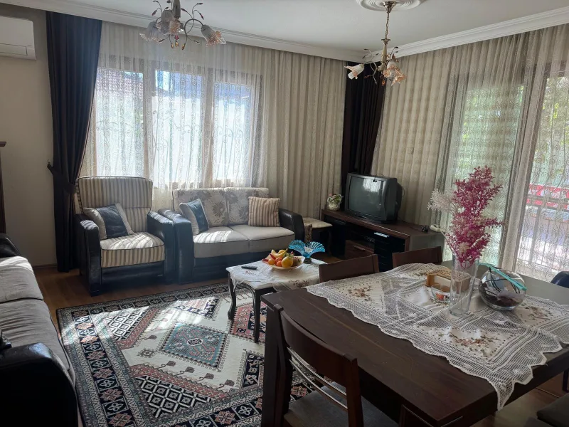 Çiğli Kaymakamlık Yakını Eşyalı 2+1 Klasik Kiralık Daire — fotoğraf 4