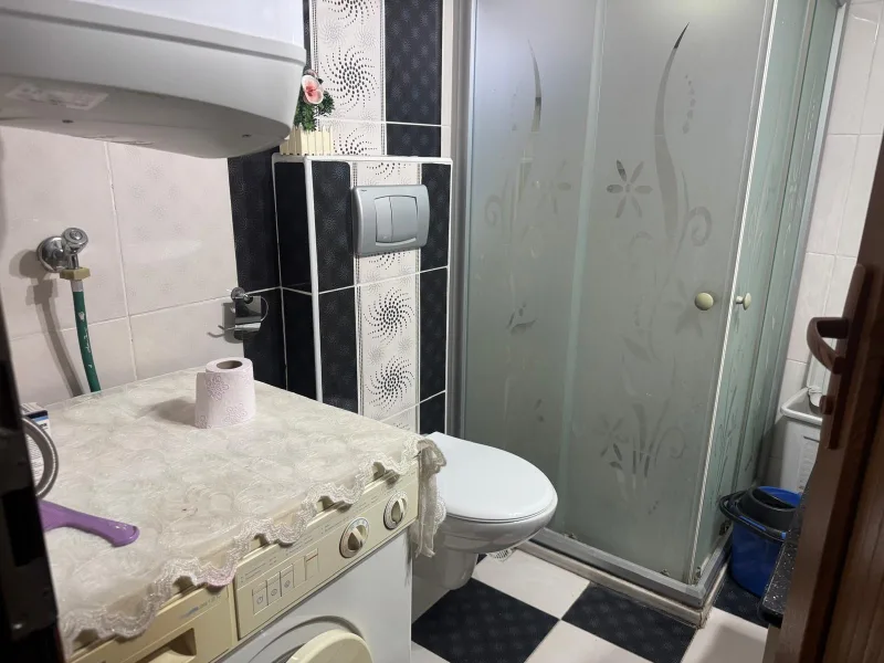 Çiğli Kaymakamlık Yakını Eşyalı 2+1 Klasik Kiralık Daire — fotoğraf 7