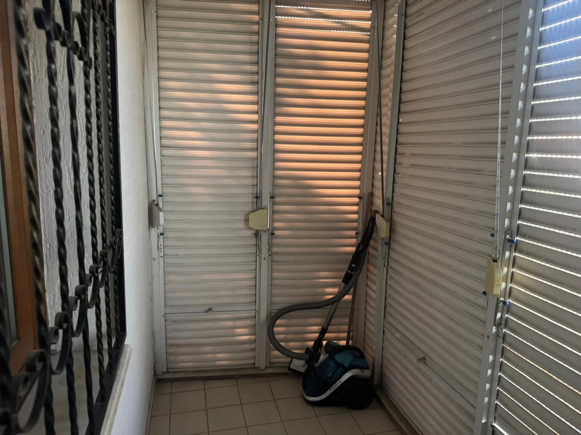 Çiğli Kaymakamlık Yakını Eşyalı 2+1 Klasik Kiralık Daire — fotoğraf 9