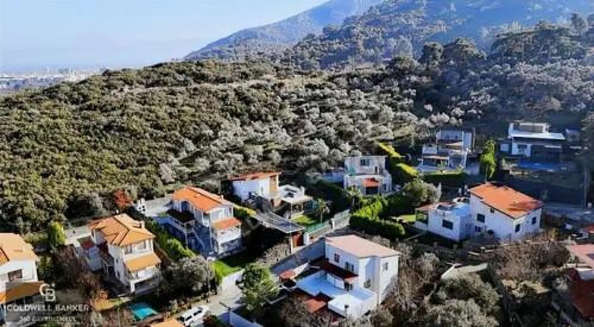 Kemalpaşa Çınarköy Konakları'nda Kiralık 3+2 Triplex Villa — fotoğraf 1