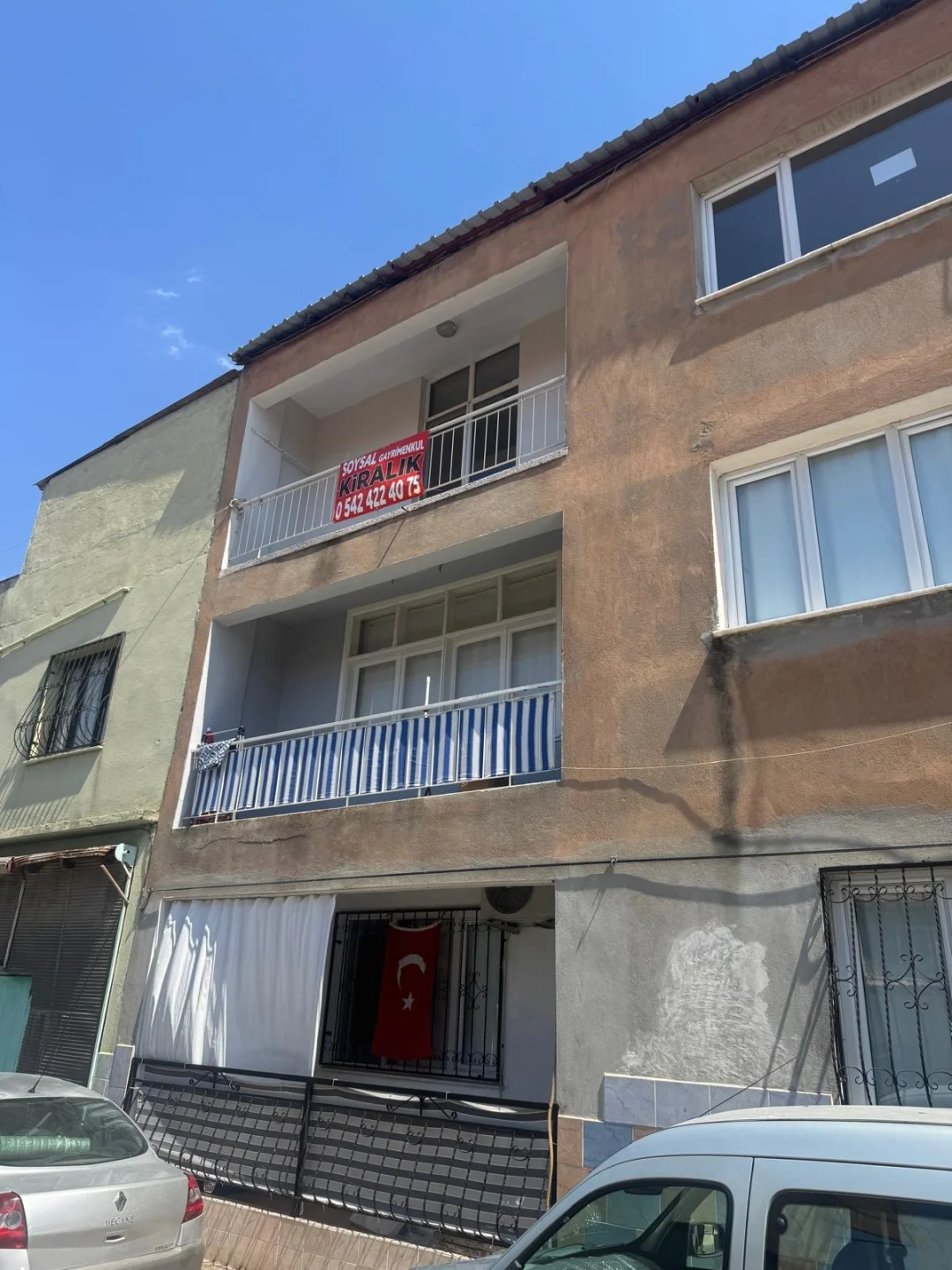 Çiğli Kaymakamlığı Yakını Kiralık 3+1 Daire (90m²) — fotoğraf 1