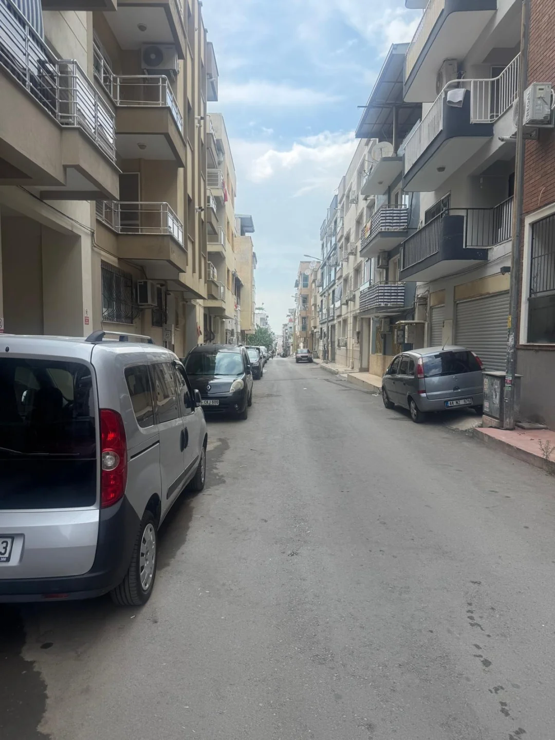 İzmir Küçük Çiğli'de 2+1 Açık Mutfak Satılık Daire fiyat değişti — fotoğraf 1