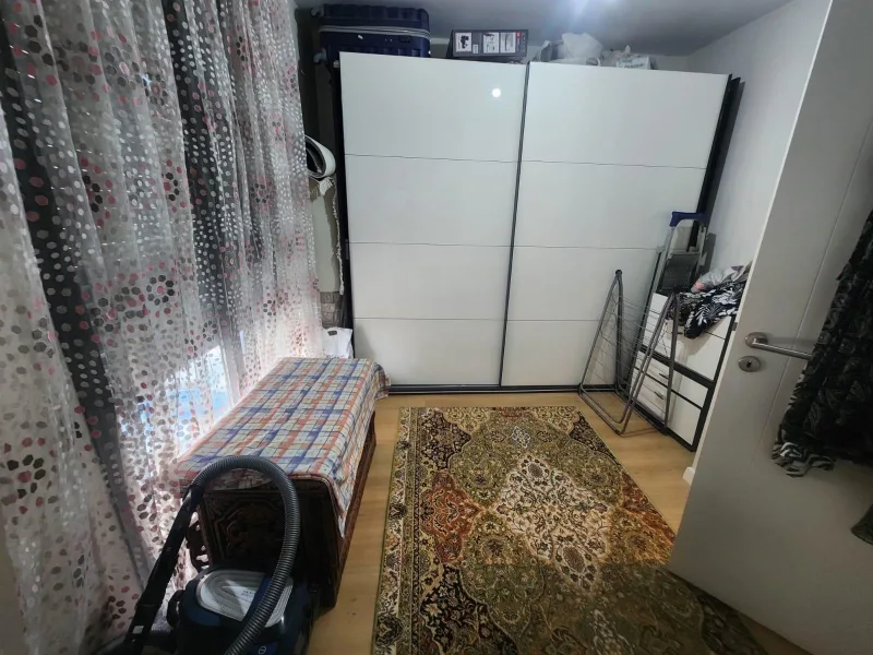 Bayraklı Mansuroğlu'nda Satılık 2+1 Kapalı Mutfak Daire — fotoğraf 2