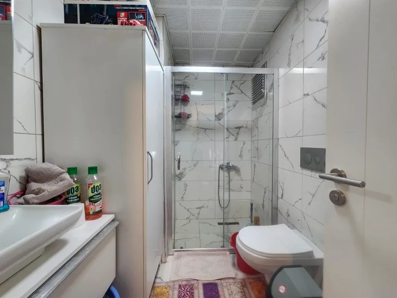 Bayraklı Mansuroğlu'nda Satılık 2+1 Kapalı Mutfak Daire — fotoğraf 15