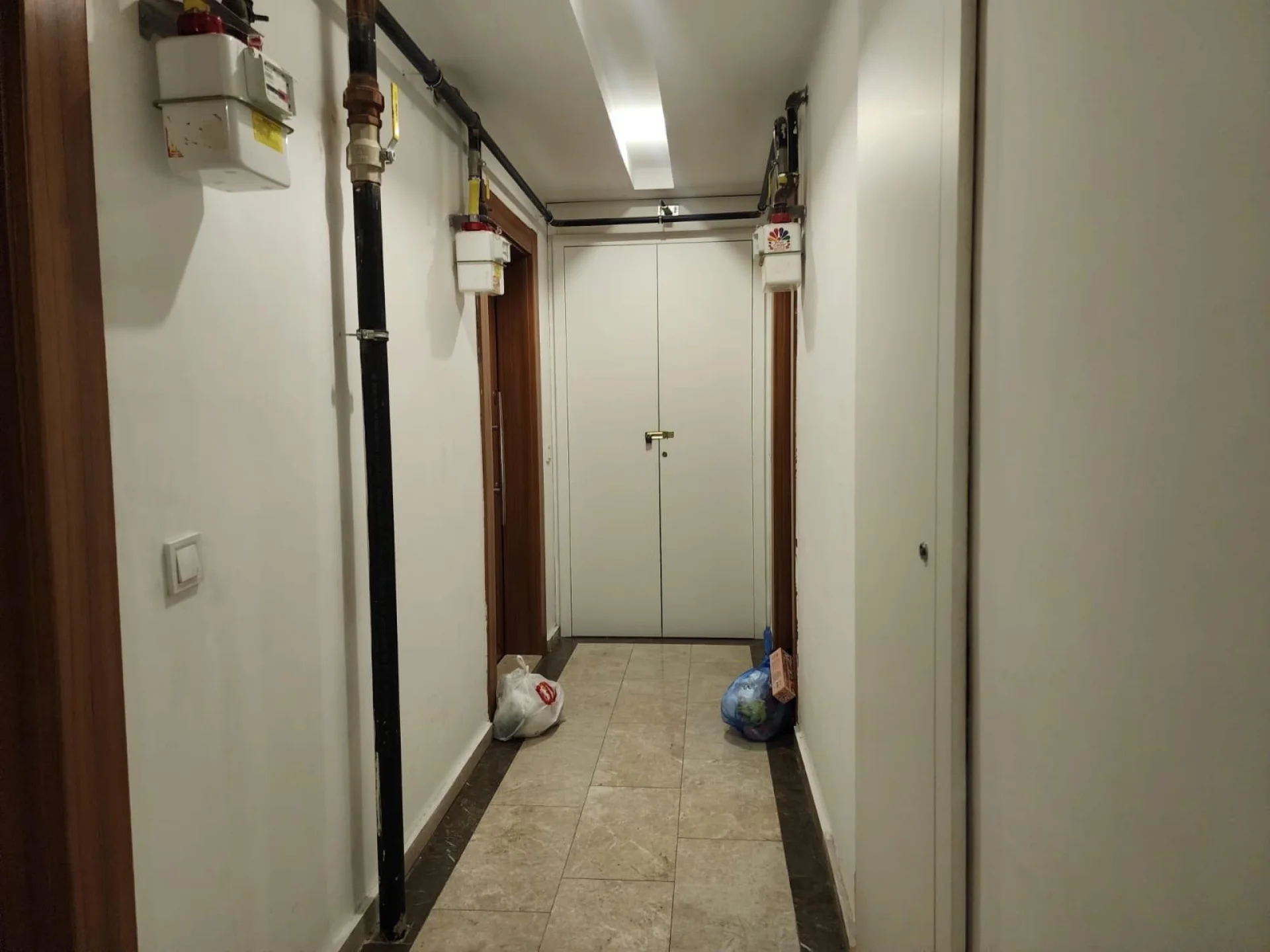 Bayraklı Mansuroğlu'nda Satılık 2+1 Kapalı Mutfak Daire — fotoğraf 18